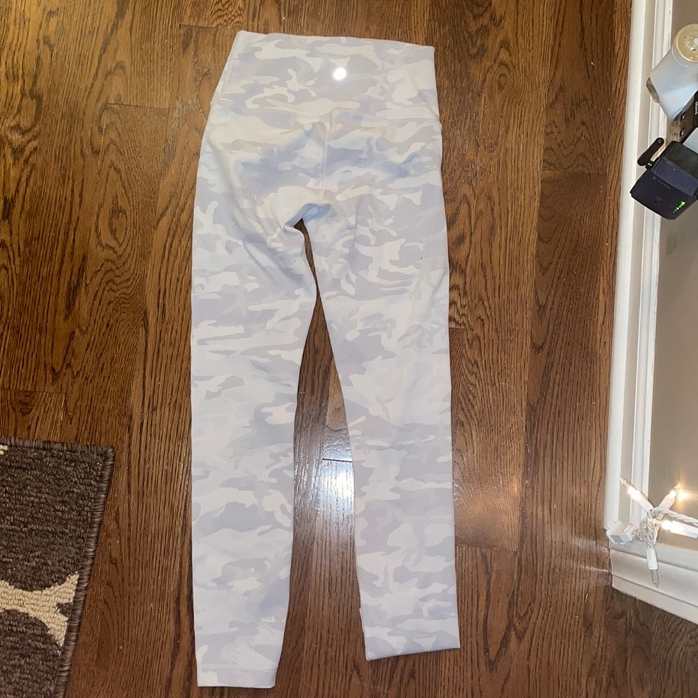 Ribbed Lululemon White Camo Leggings
